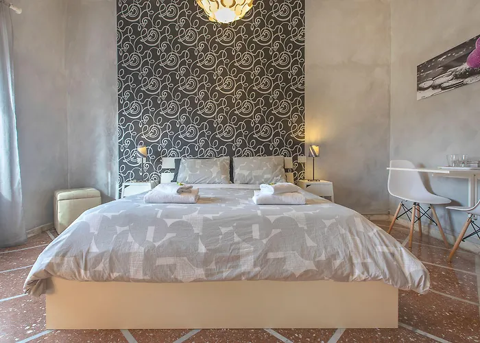 Zen Trastevere Bed & Breakfast 4*